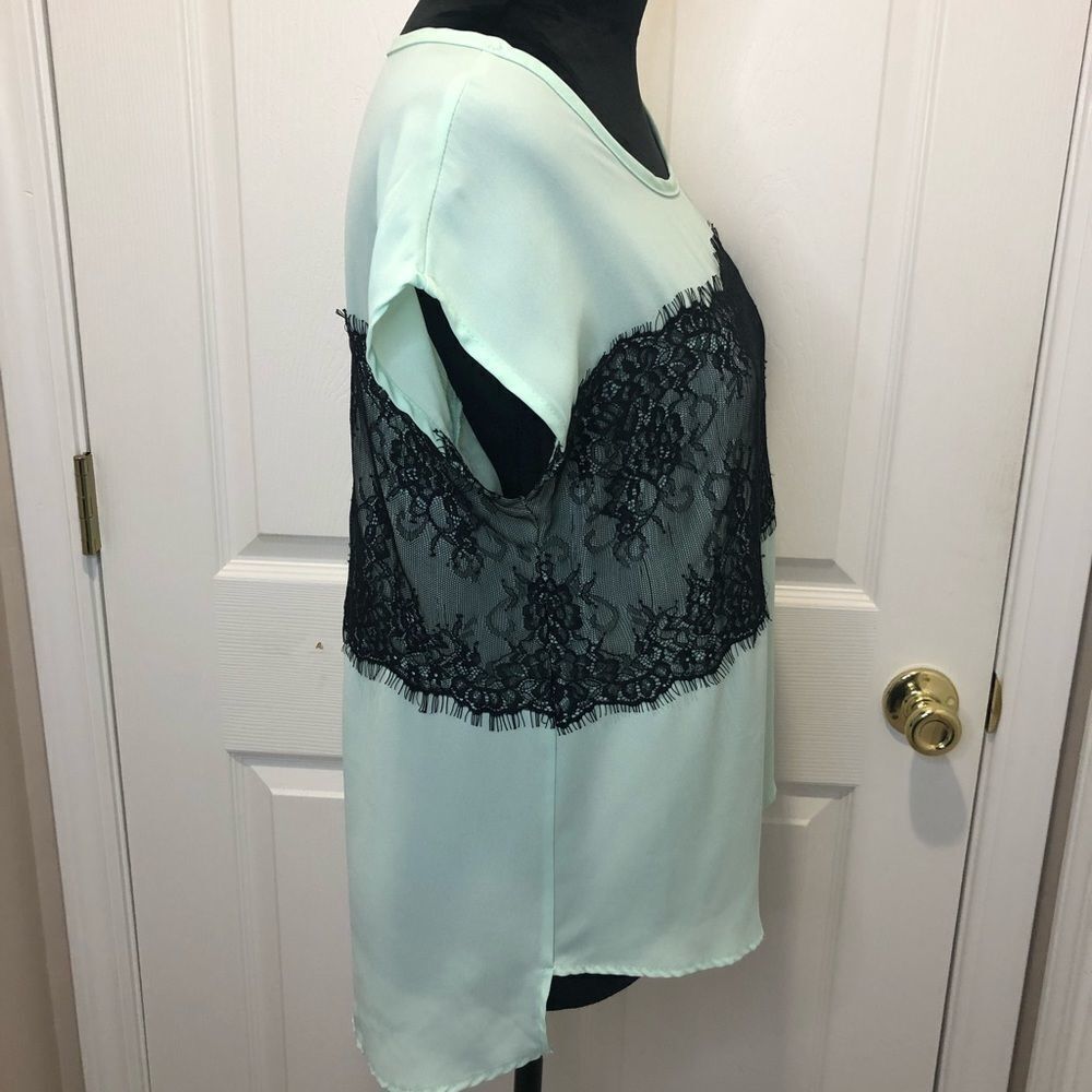 Mona B mint green with black lace blouse - Picture 6 of 14